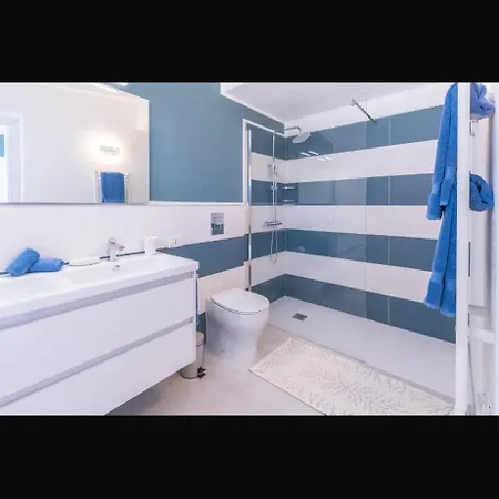 ベッド・アンド・ブレックファスト Capo Norax De Luxe Avec Jacuzzi A 250m De La プーラ