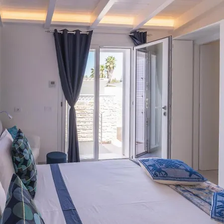 Capo Norax De Luxe Avec Jacuzzi A 250m De La プーラ